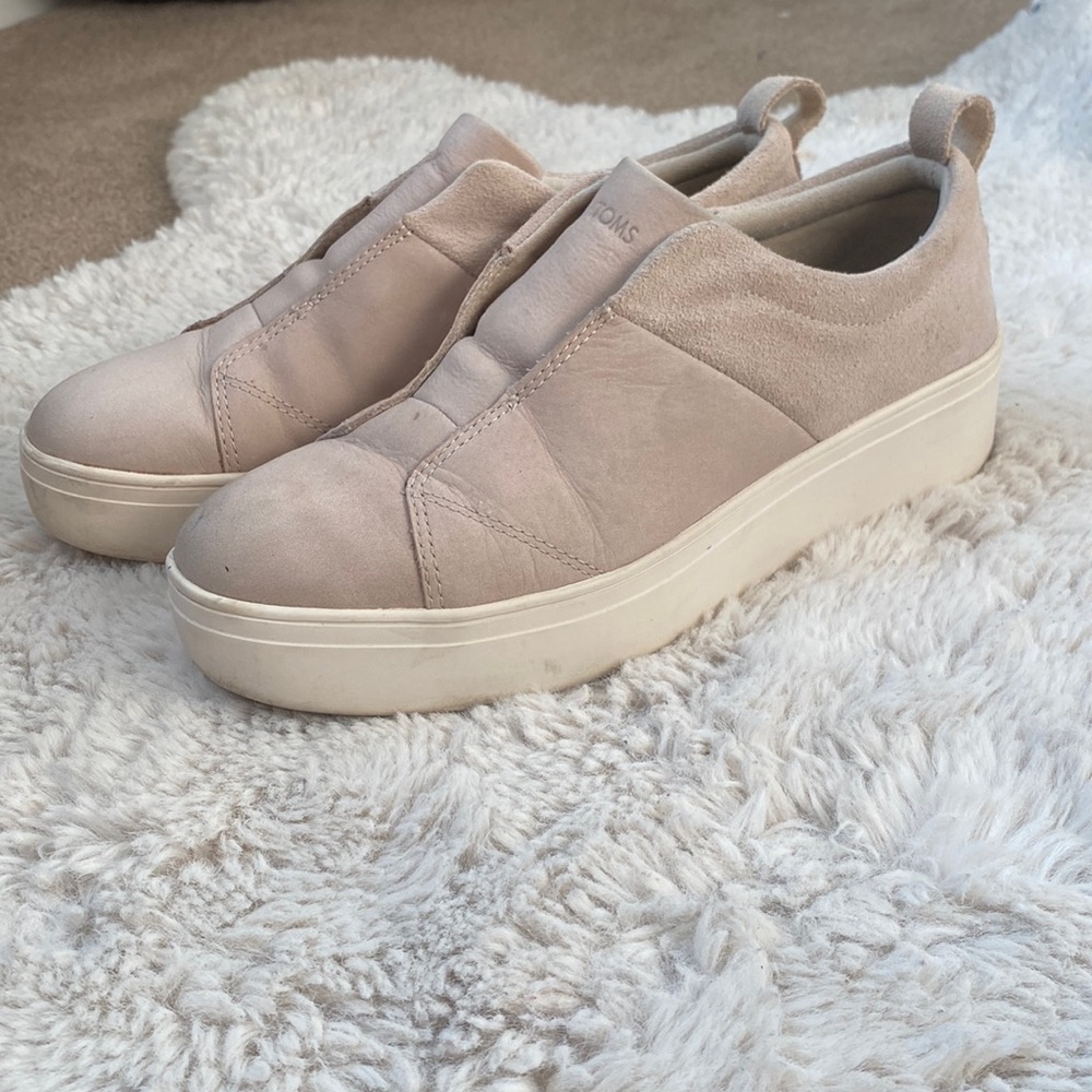 Toms platform shoes